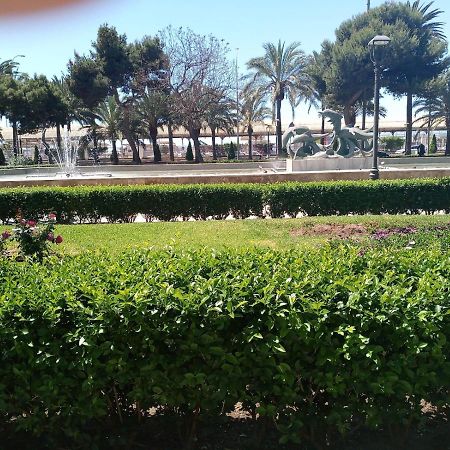 Espectacular Vivienda Junto A La Playa Y Paseo Maritimo En Almeria Apartamento Exterior foto