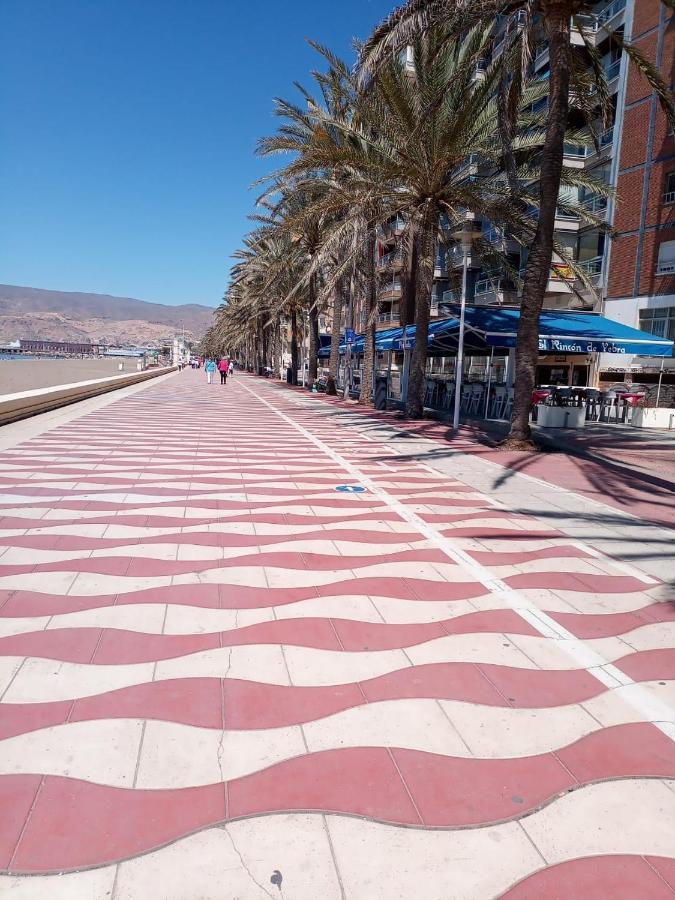 Espectacular Vivienda Junto A La Playa Y Paseo Maritimo En Almeria Apartamento Exterior foto